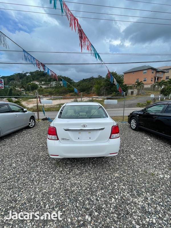Toyota Axio 1,5L 2013-7
