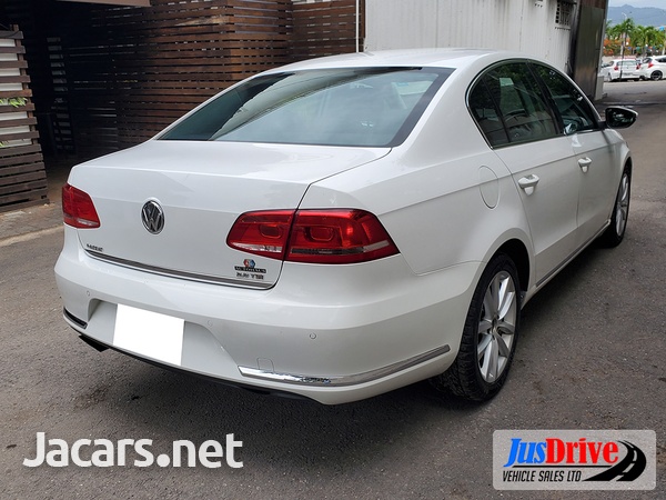 Volkswagen Passat 2,0L 2012-6