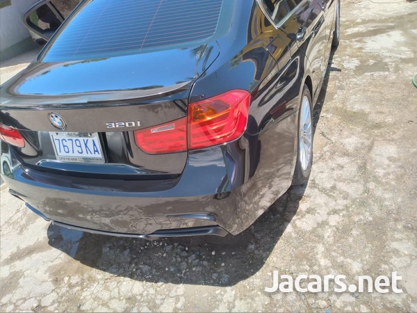 BMW 3-Series 2,0L 2012-6