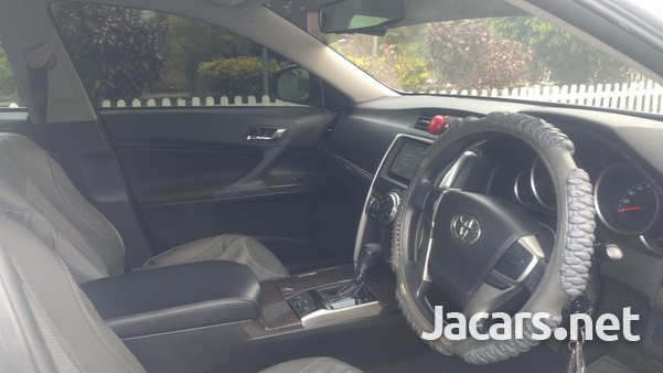 Toyota Mark X 2,5L 2015-3