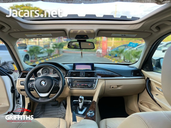 BMW 3-Series 3,0L 2013-8