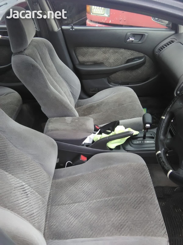 Honda Accord 2,0L 2000-1