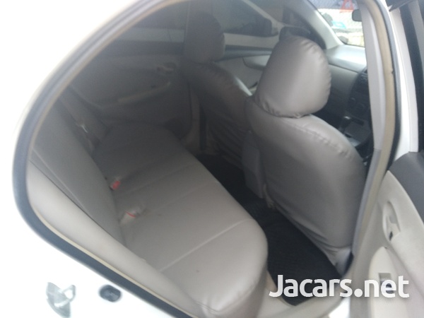 Toyota Axio 1,5L 2012-6