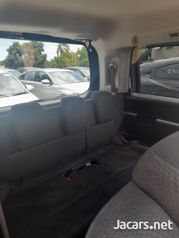 Honda Stepwgn Spada 1,9L 2013-7