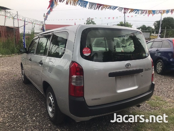 Toyota Probox 1,5L 2016-3