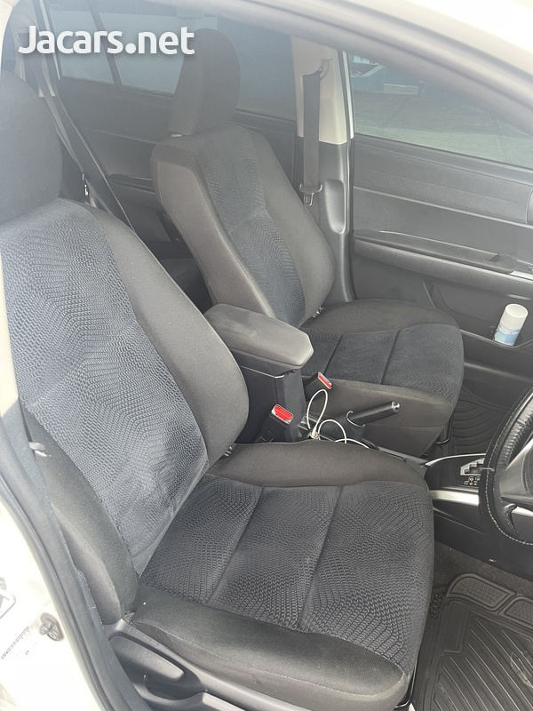 Toyota Fielder 1,8L 2012-9