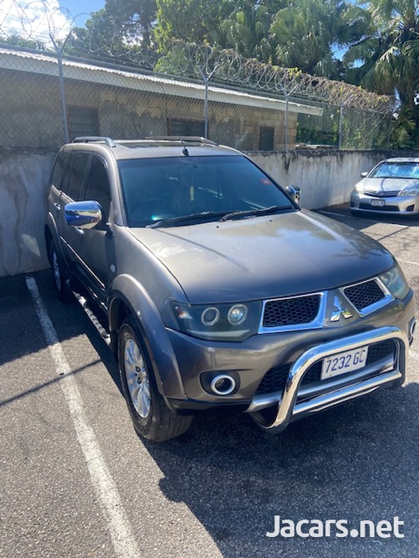Mitsubishi Montero Sport 2,5L 2012-2