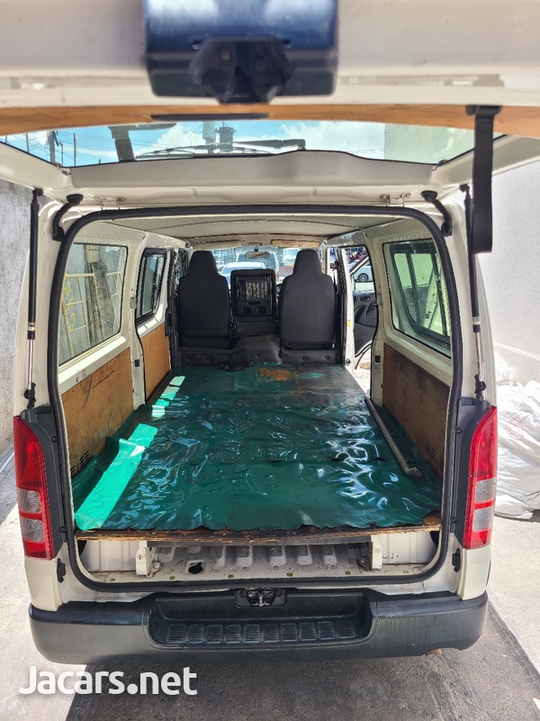 Toyota Hiace 2,0L 2012-8