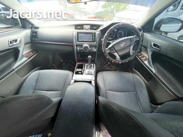 Toyota Mark X 2,5L 2012-6
