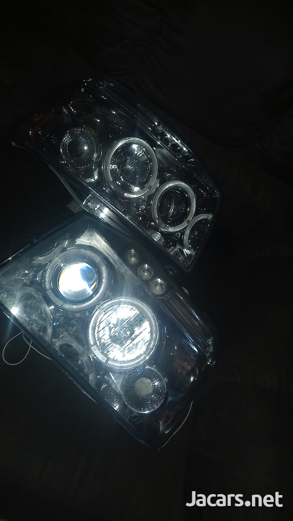 Nissan Frontier Light-2