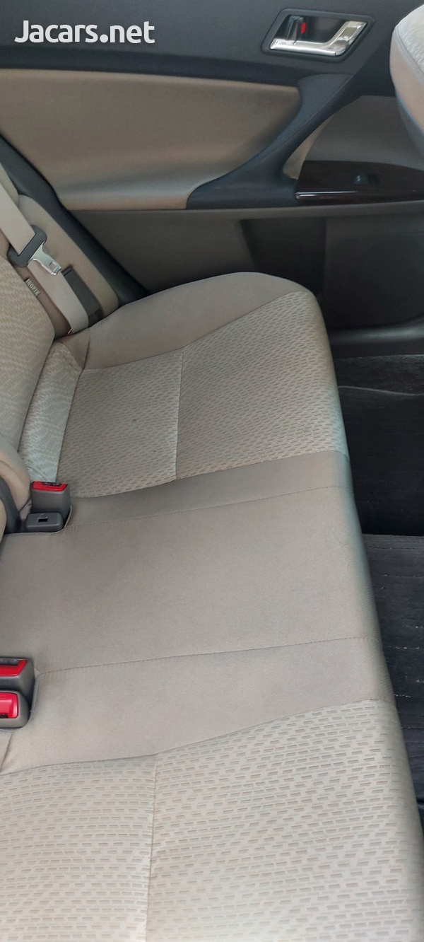 Toyota Mark X 2,5L 2012-7