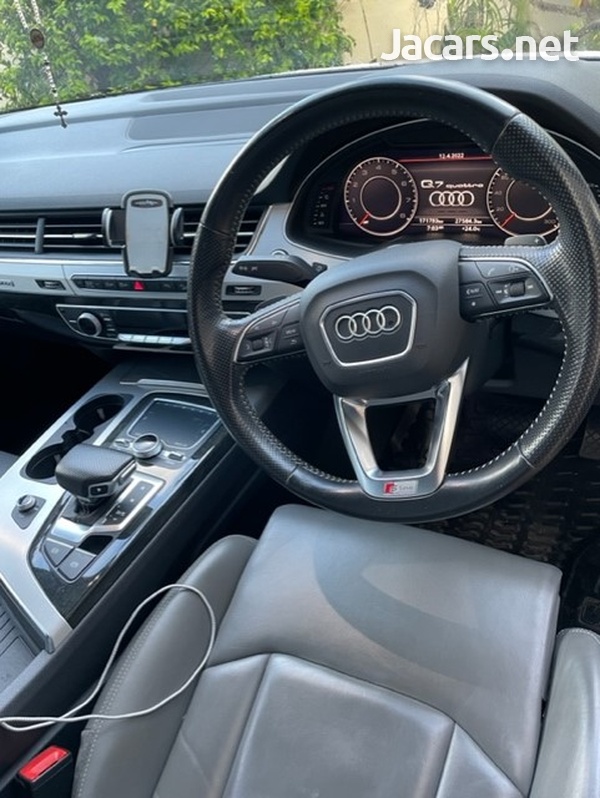 Audi Q7 2,0L 2016-9