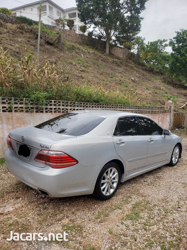Toyota Crown 3,5L 2010-3