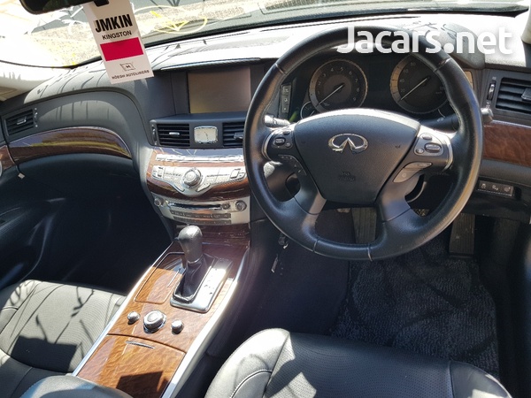 Nissan Fuga 2,5L 2016-5