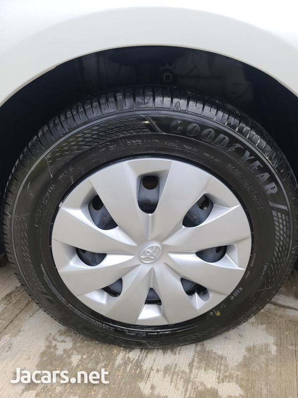 Toyota Axio 1,5L 2019-16