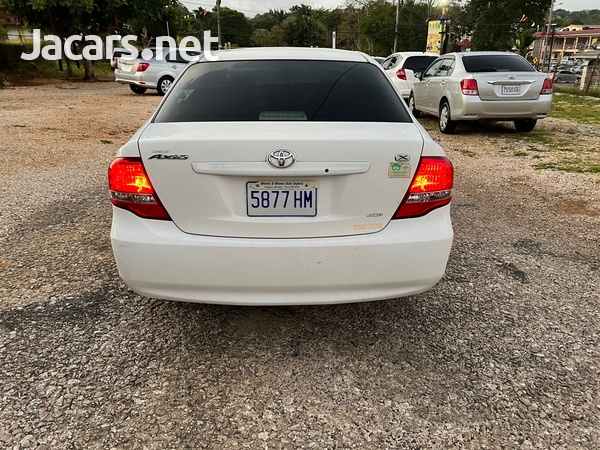 Toyota Axio 1,5L 2011-5