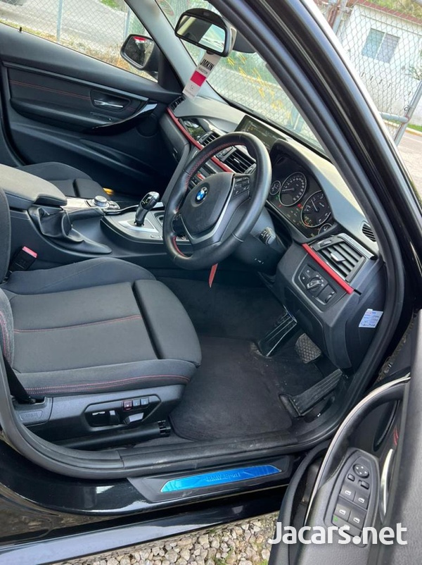 BMW 3-Series 2,0L 2014-8
