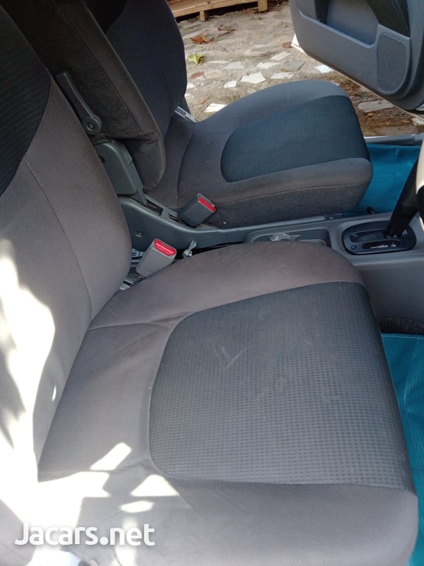 Nissan AD Wagon 1,5L 2011-4