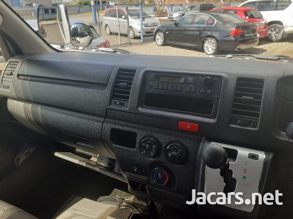 Toyota Hiace 2,0L 2014-14