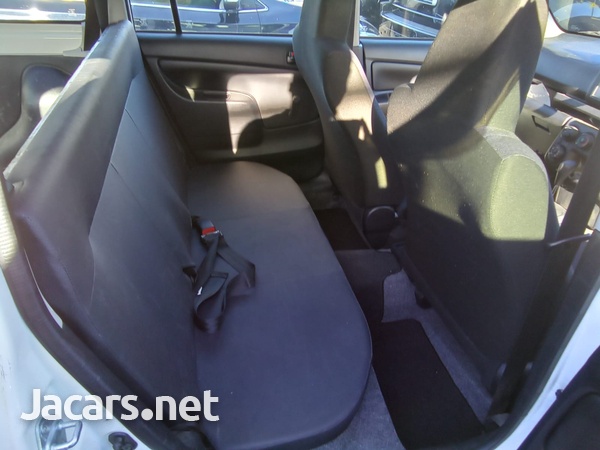 Toyota Probox 1,3L 2016-5