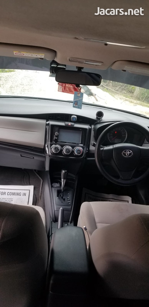 Toyota Axio 1,5L 2014-3