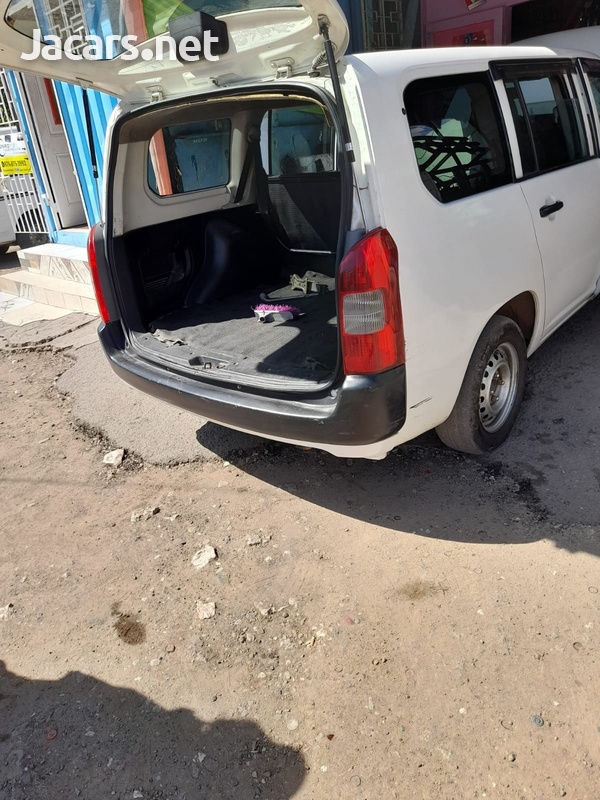 Toyota Probox 1,5L 2012-3