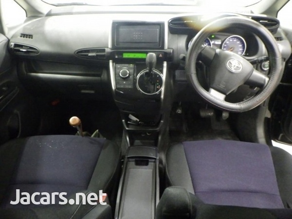 Toyota Wish 1,8L 2014-3