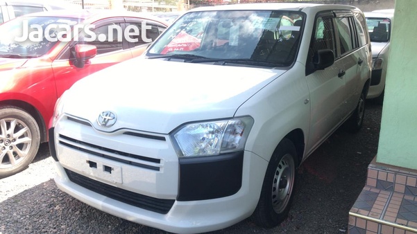 Toyota Probox 1,5L 2018
