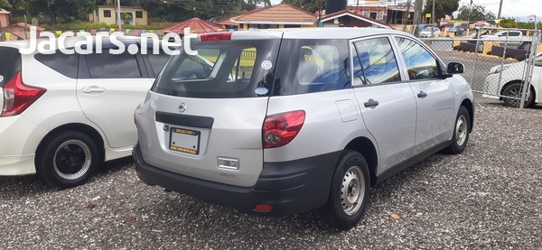 Nissan AD Wagon 1,5L 2016-3