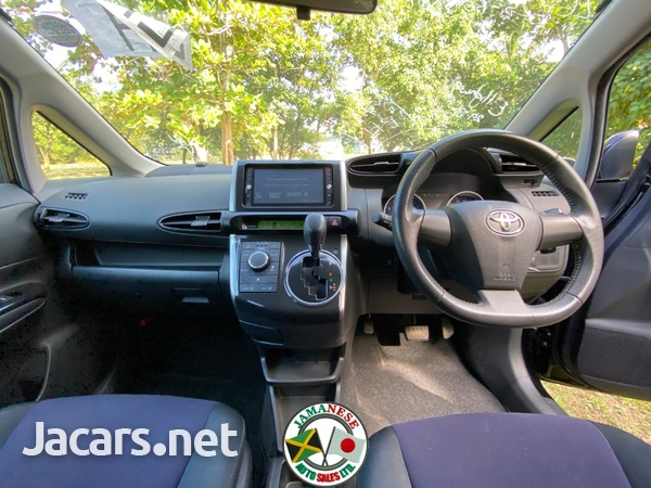 Toyota Wish 1,8L 2015-9