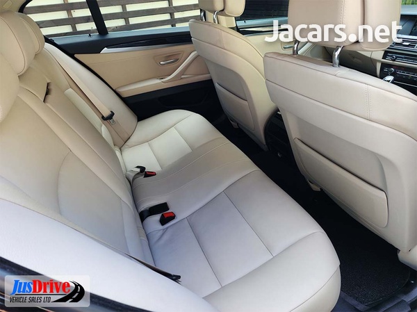 BMW 5-Series 2,0L 2013-9