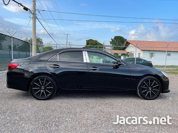 Toyota Mark X 2,5L 2013-4