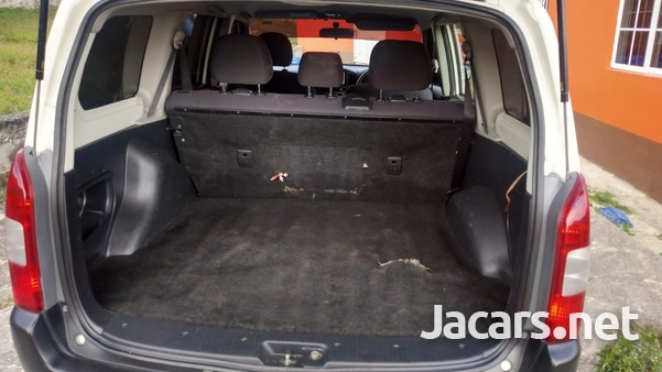 Toyota Probox 1,5L 2013-5