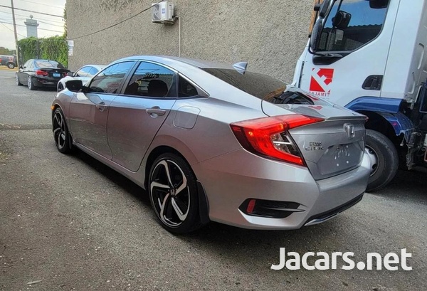 Honda Civic 1,5L 2020-5