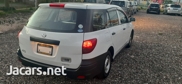 Nissan AD Wagon 1,5L 2016-3