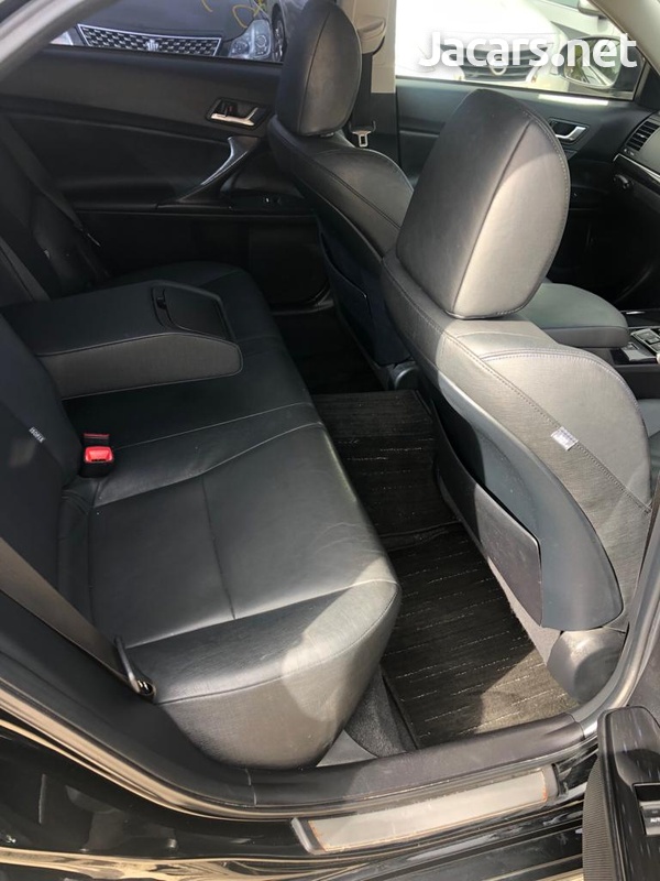 Toyota Mark X 2,5L 2012-11