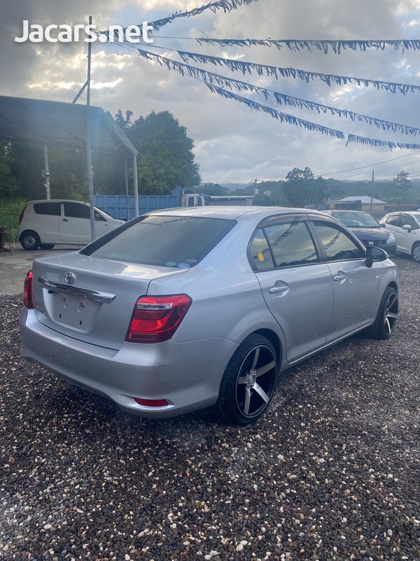 Toyota Axio 1,5L 2015-6