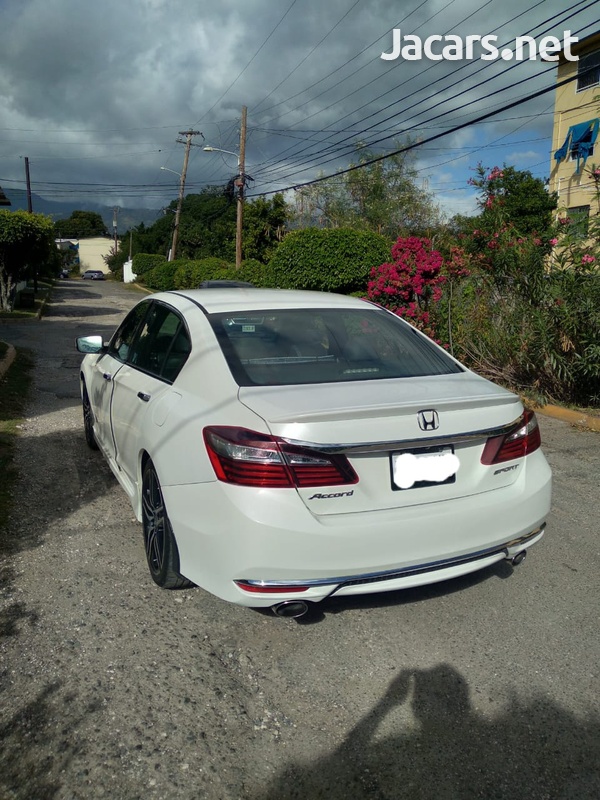 Honda Accord 2,4L 2016-3