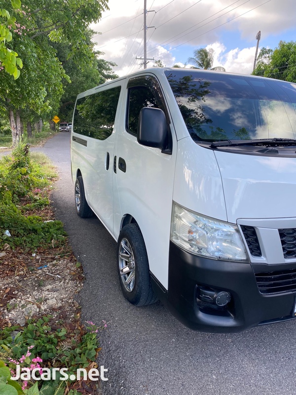 Nissan Caravan 2,5L 2015-1