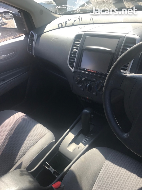 Nissan Wingroad 1,5L 2015-10