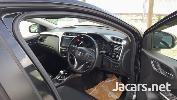 Honda Grace 1,5L 2016-4