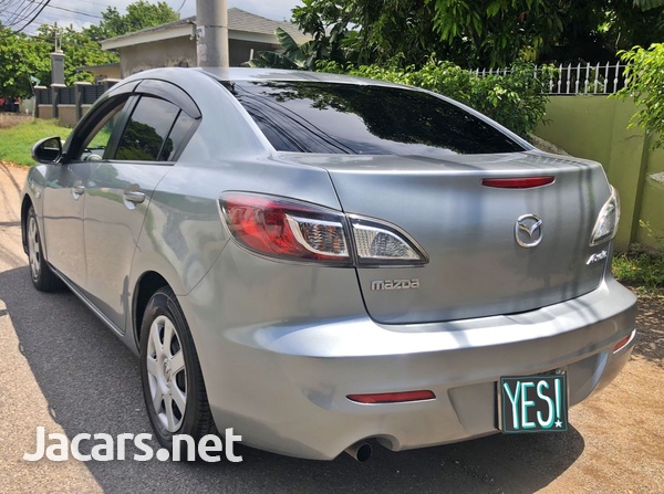 Mazda Axela 1,5L 2012-3
