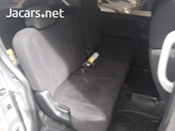 Honda Stepwgn 2,0L 2009-8