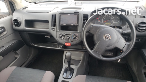 Nissan AD Wagon 1,5L 2016-4