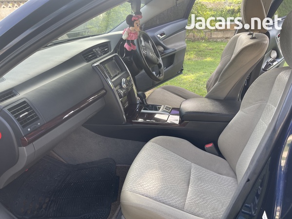 Toyota Mark X 2,5L 2012-3