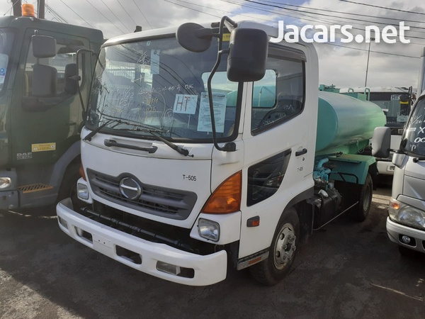 HINO RANGER WATER TRUCK-1
