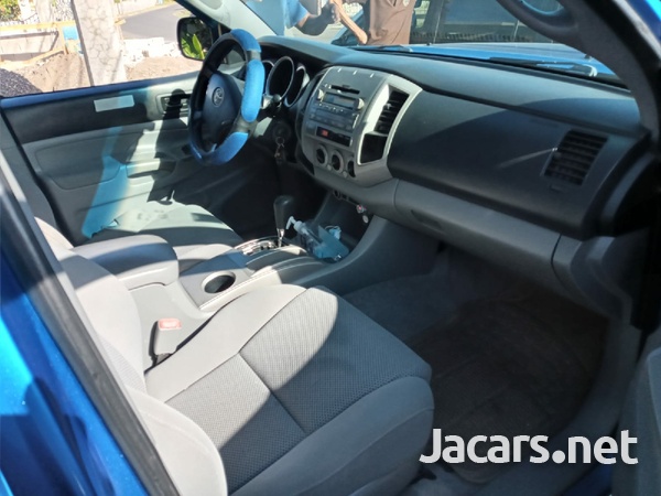 Toyota Tacoma 3,0L 2011-6