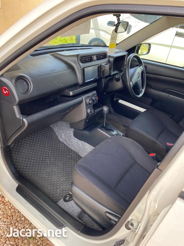 Toyota Succeed 1,5L 2016-3