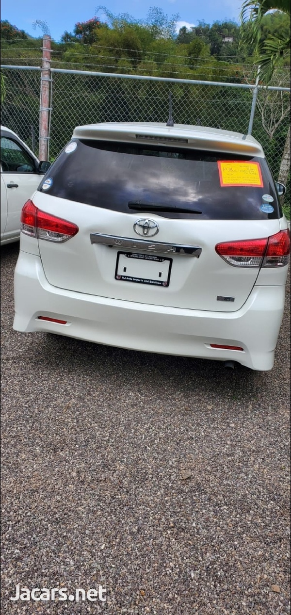 Toyota Wish 1,8L 2012-5