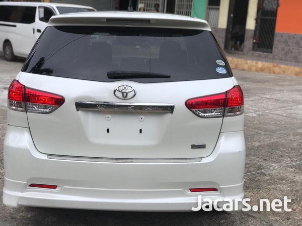 Toyota Wish 1,8L 2012-3